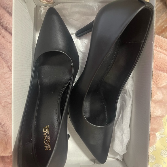 Michael Kors Black Women's Heels - Picture 1 of 6